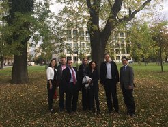 Von links nach rechts: Professors Ning Zhao (Hague Conference), Lauro Gama (Pontifícia Universidade Católica do Rio de Janeiro), Luca G Castellani (UNCITRAL), Pilar Perales Viscasillas (Universidad Carlos III de Madrid), Anna Veneziano (UNIDROIT), Stefan Vogenauer (MPIeR) and Hiroo Sono (Hokkaido University). Es fehlt: Professor Neil Cohen (Brooklyn Law School).