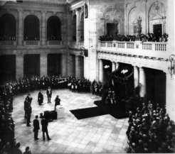 Ein Ausgangspunkt des Richterrechts. Das Reichsgerichtsgebäude wird eingeweiht. (Leipzig,1895.)