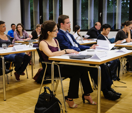 Research Colloquium: Seeing Others and Seeing Me: Comparative interpretations of Law throughout legal changes in early 20th century China Research Colloquium: Seeing Others and Seeing Me: Comparative interpretations of Law throughout legal changes in early 20th century China